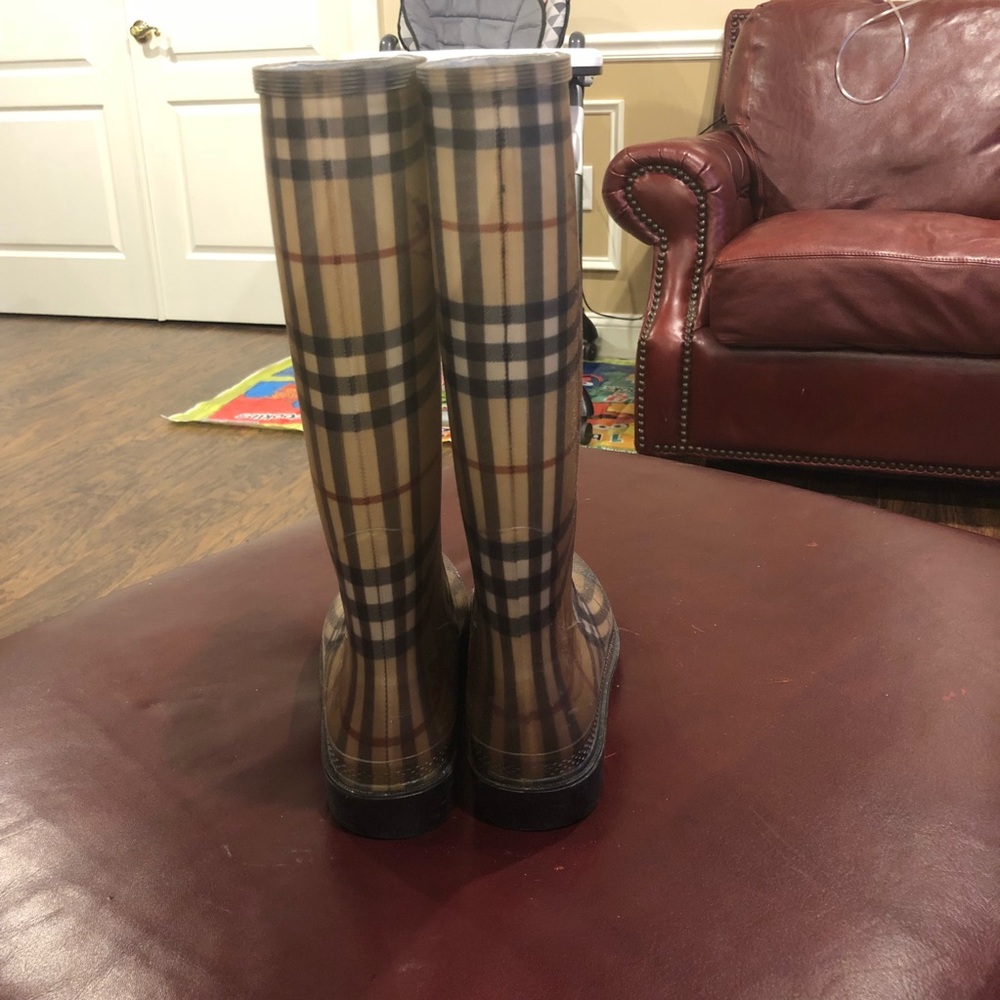 Designer Rain boots - Picture 2 of 5